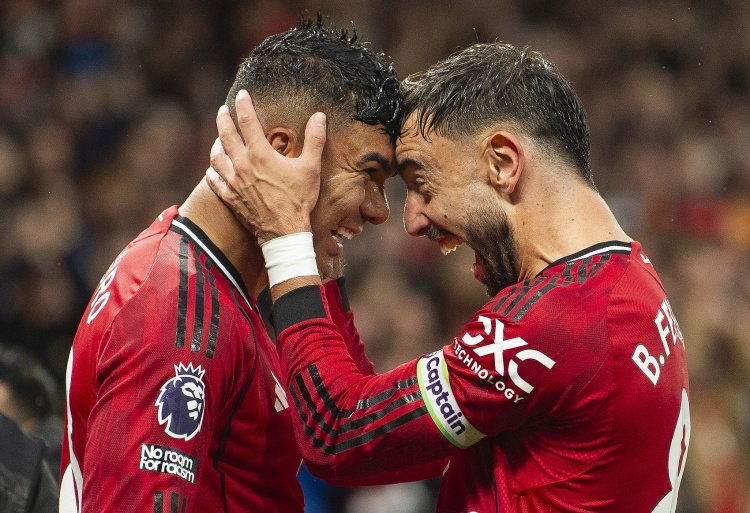 乐鱼体育平台-TA：B费卡塞米罗马奎尔卡里克…曼联复兴的关键人物未来仍未确定